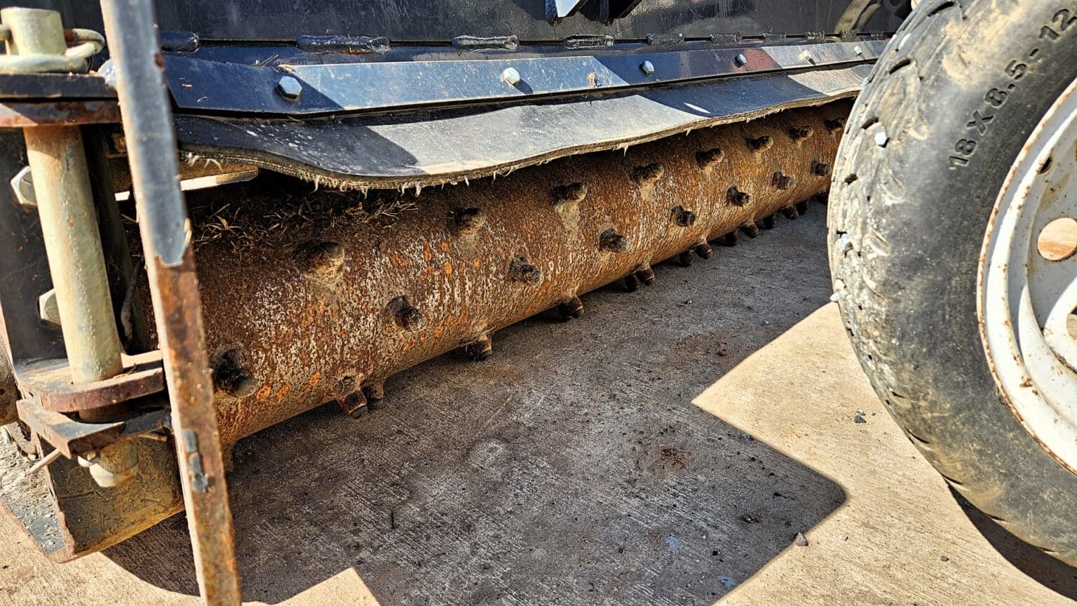 Harley Rakes Vs Landscape Rakes Full Comparison Guide!