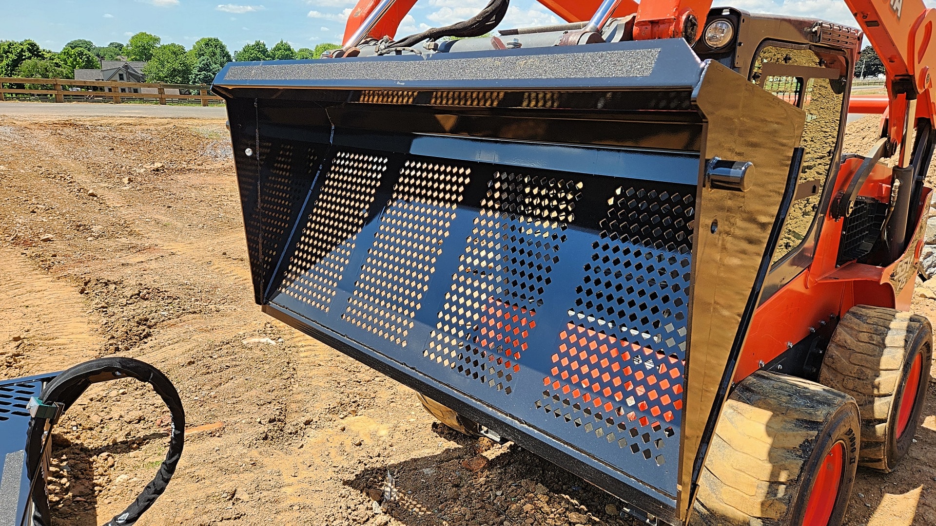 rockaway-skid-steer-screening-bucket-attachment