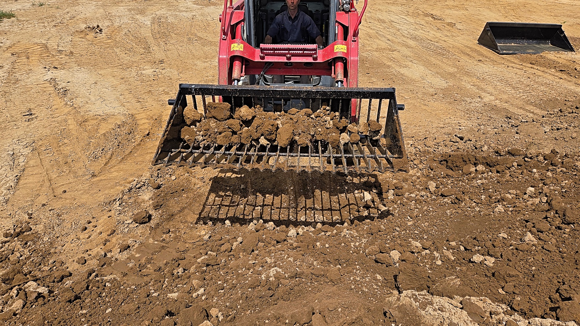 rockaway-skeleton-bucket-for-skid-steers