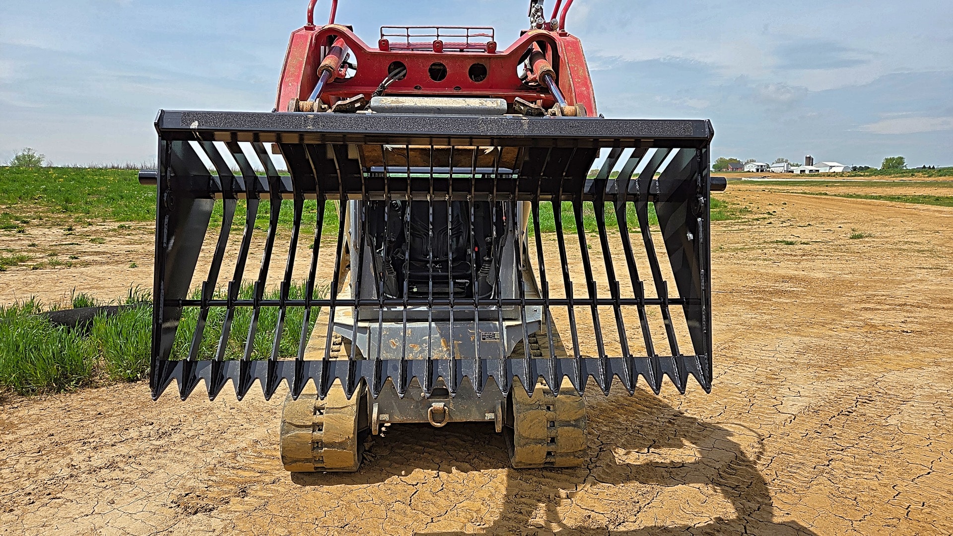 skid-steer-skeleton-bucket-by-ideal-rockaway